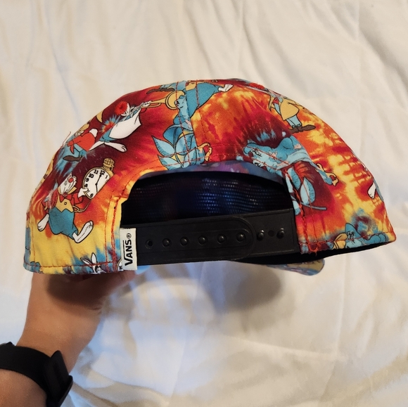 DISNEY X VANS Alice In Wonderland hat - Picture 3 of 5